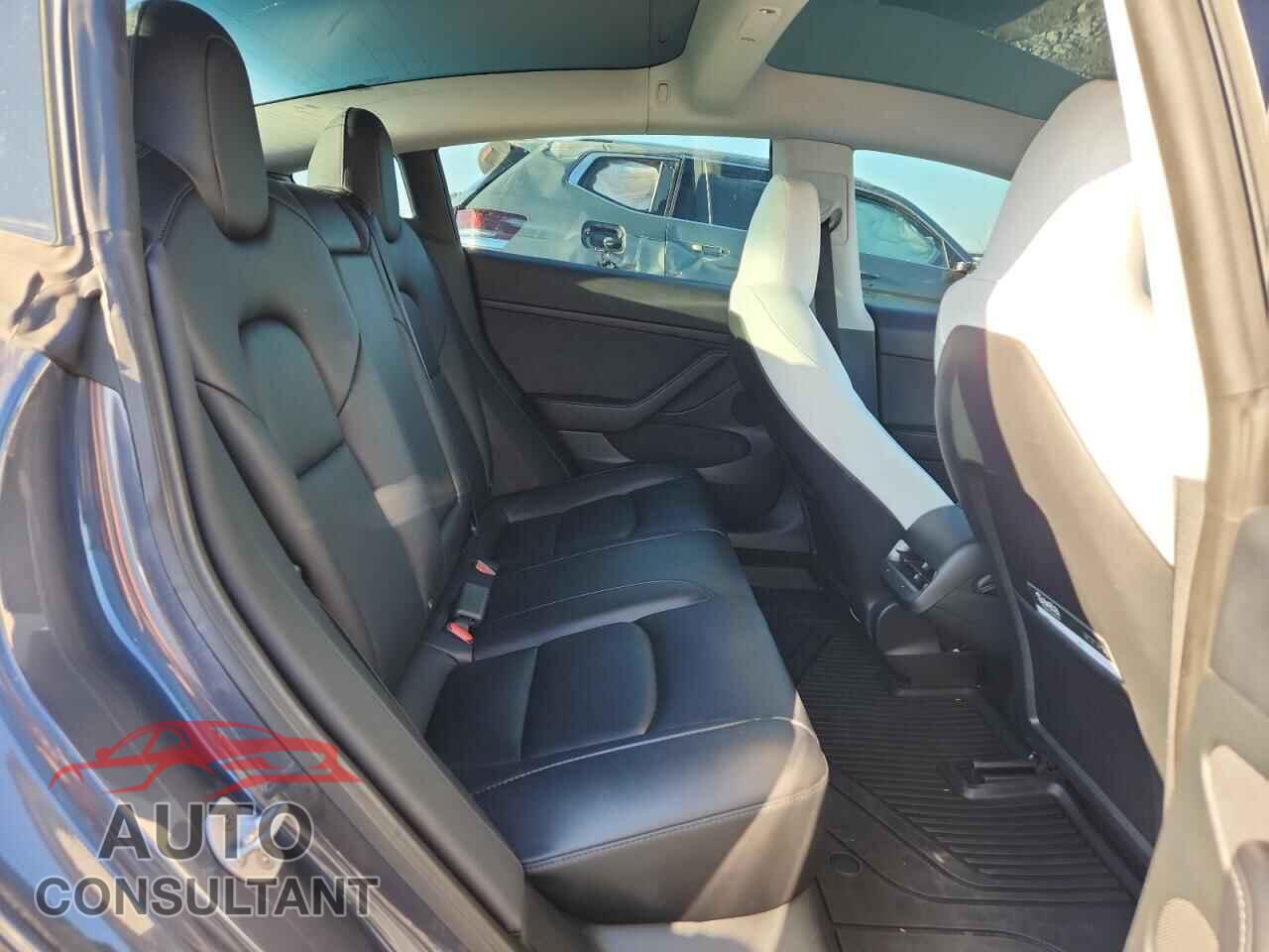 TESLA MODEL 3 2023 - 5YJ3E1ECXPF551085