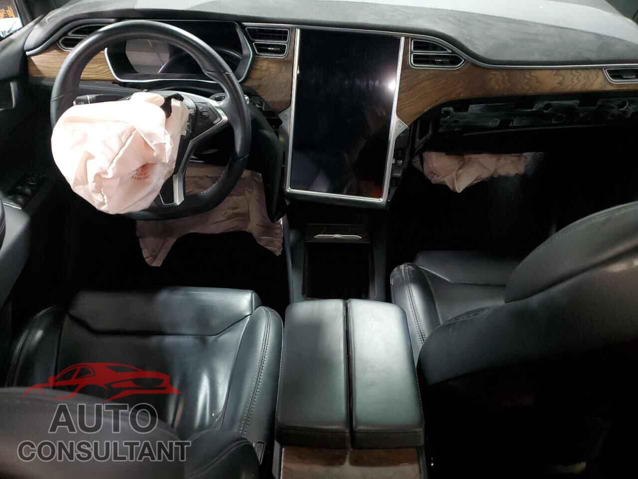 TESLA MODEL X 2017 - 5YJXCDE23HF040206