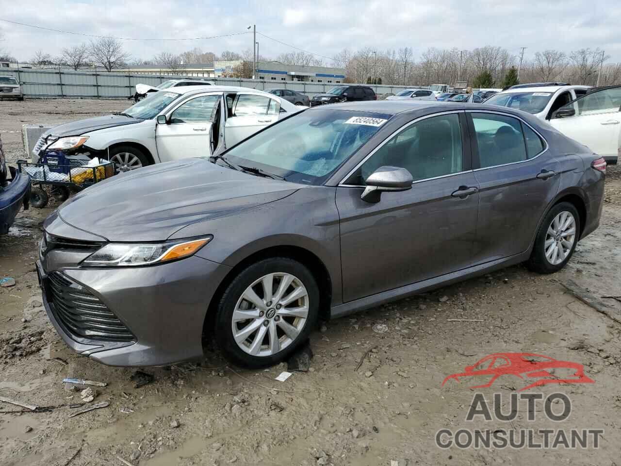 TOYOTA CAMRY 2018 - 4T1B11HK3JU085035