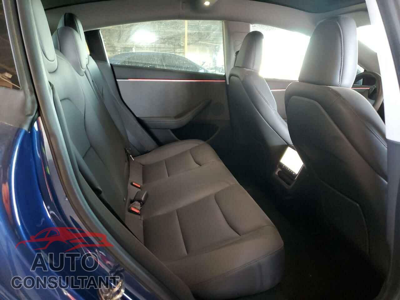 TESLA MODEL 3 2024 - 5YJ3E1EA2RF739715