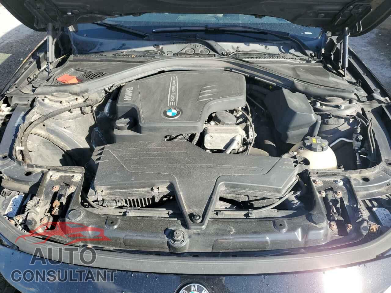BMW 3 SERIES 2016 - WBA8E3G50GNU03462