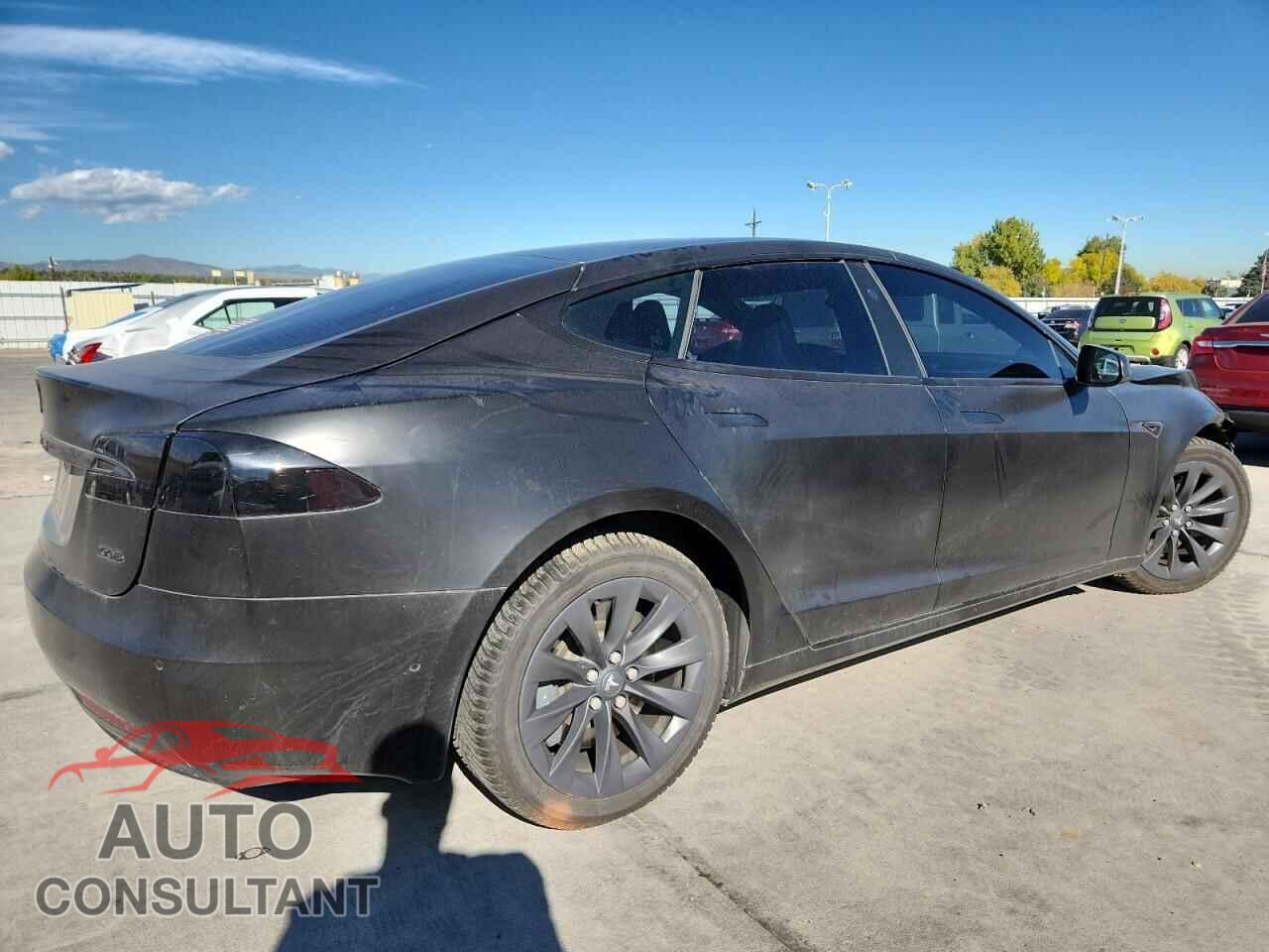 TESLA MODEL S 2018 - 5YJSA1E25JF259107