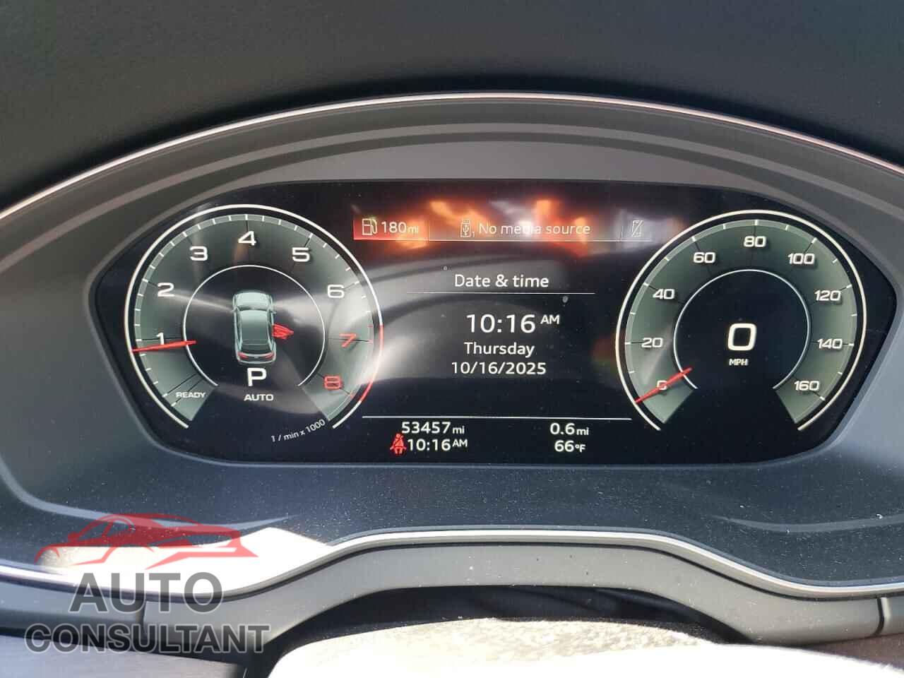 AUDI Q5 2021 - WA1BAAFY2M2010283
