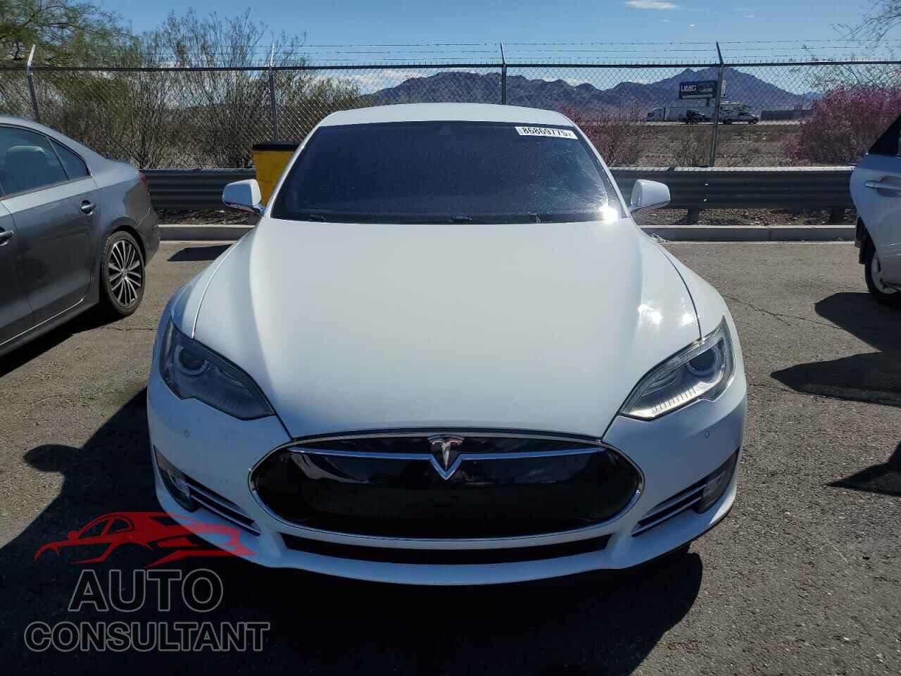 TESLA MODEL S 2014 - 5YJSA1H18EFP65443