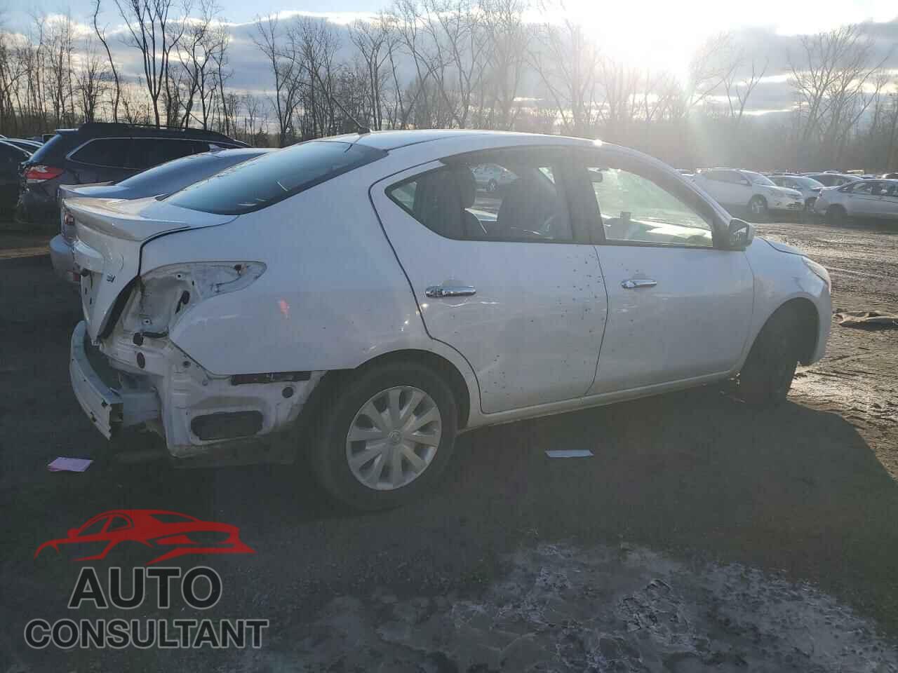 NISSAN VERSA 2018 - 3N1CN7AP3JL802407