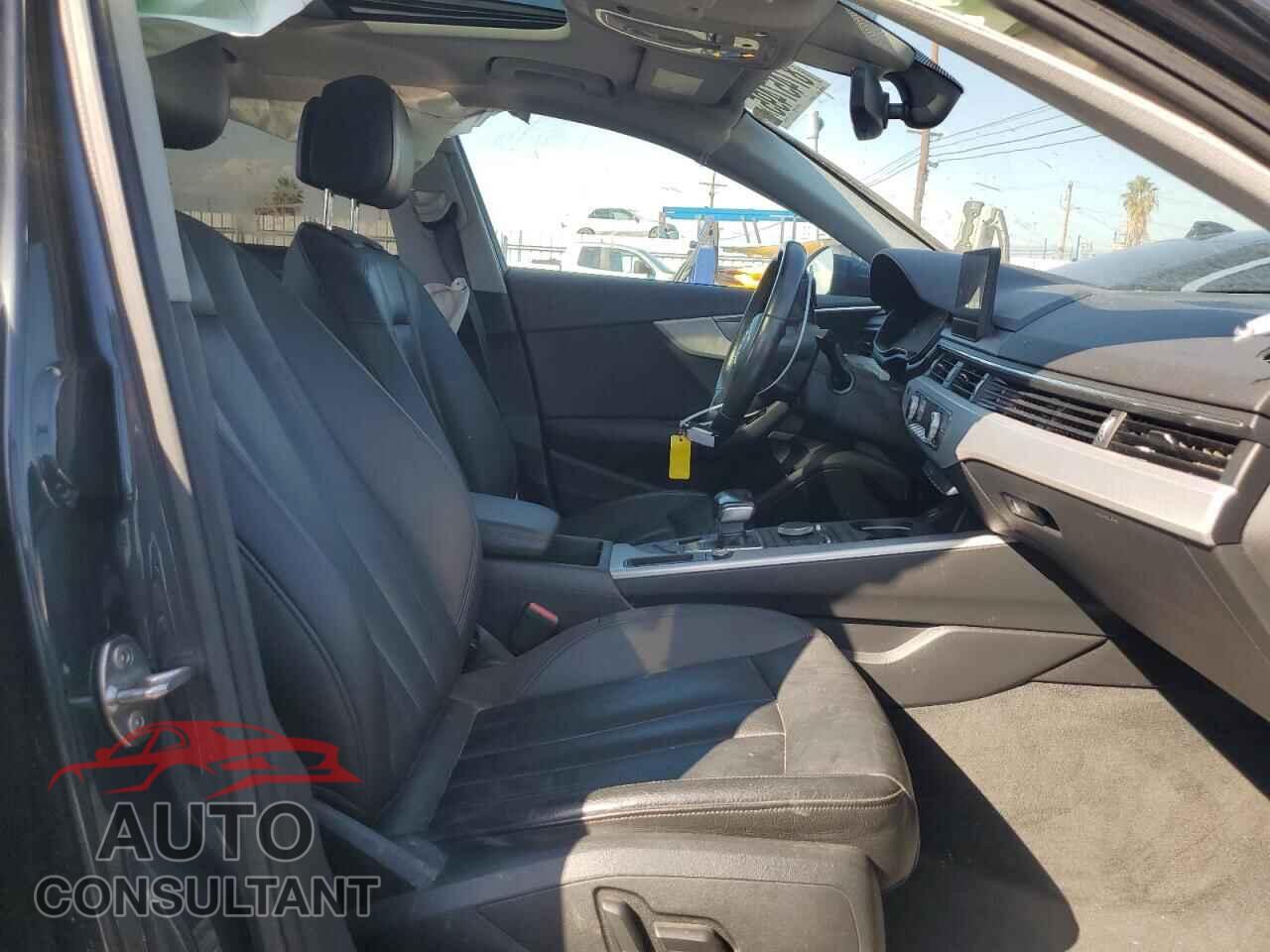 AUDI A4 2018 - WAUKMAF47JA007355