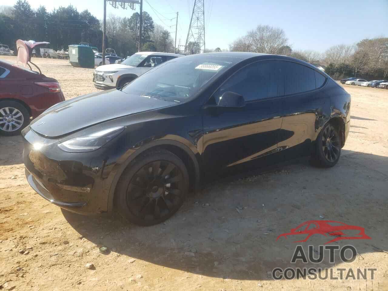 TESLA MODEL Y 2024 - 7SAYGDEE6RA252456