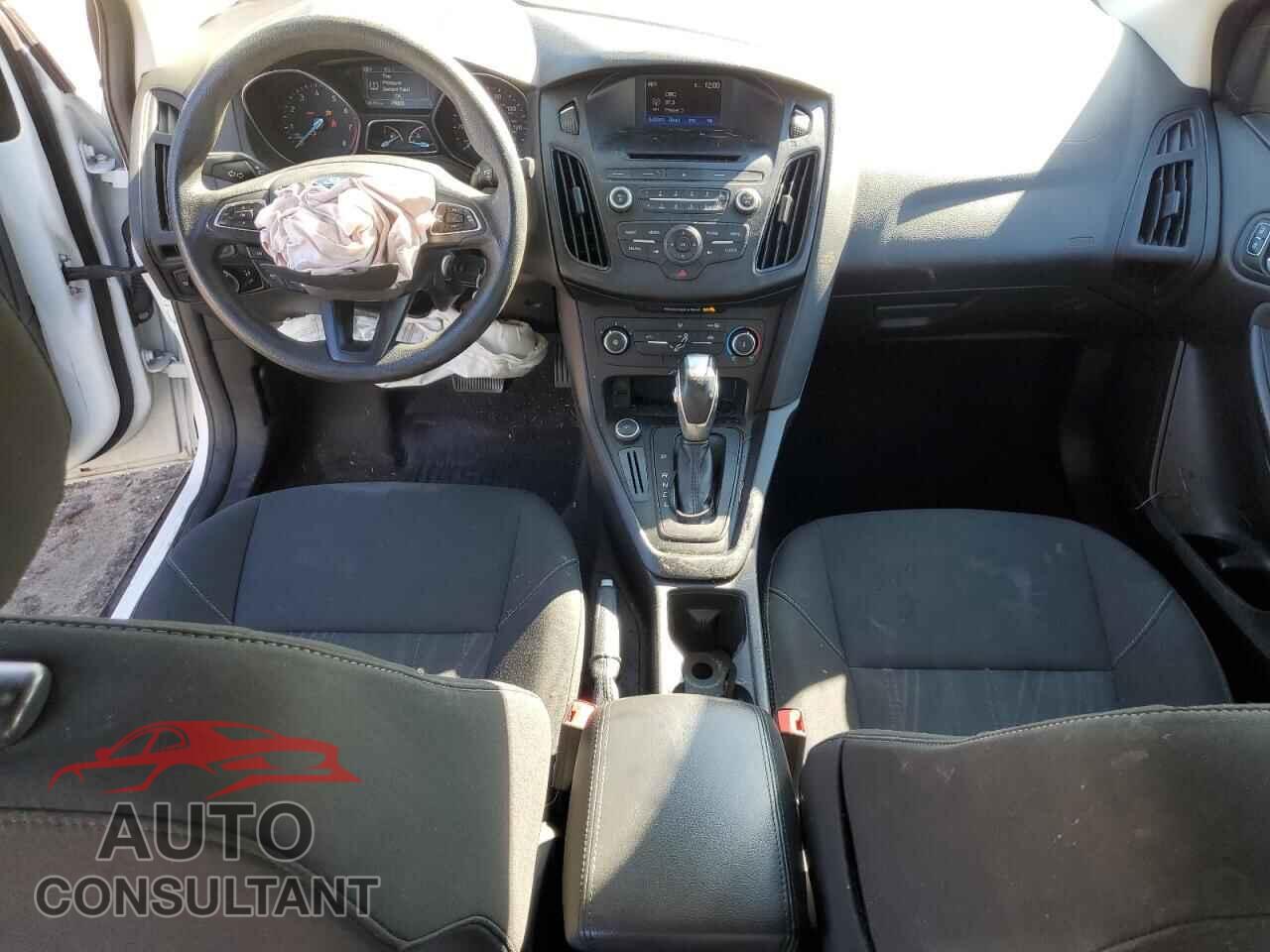 FORD FOCUS 2016 - 1FADP3F22GL370100