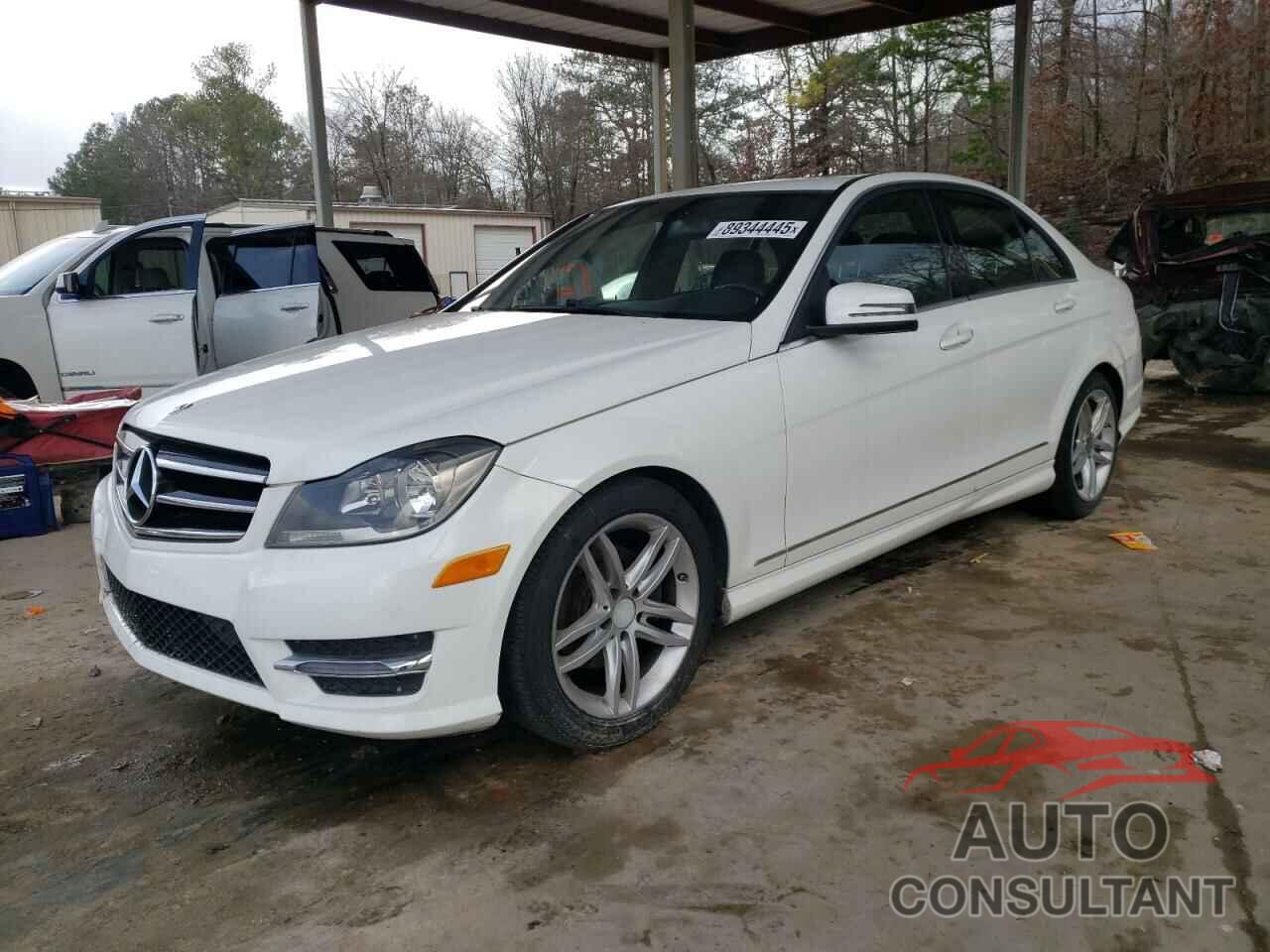 MERCEDES-BENZ C-CLASS 2014 - WDDGF4HB0EG195872