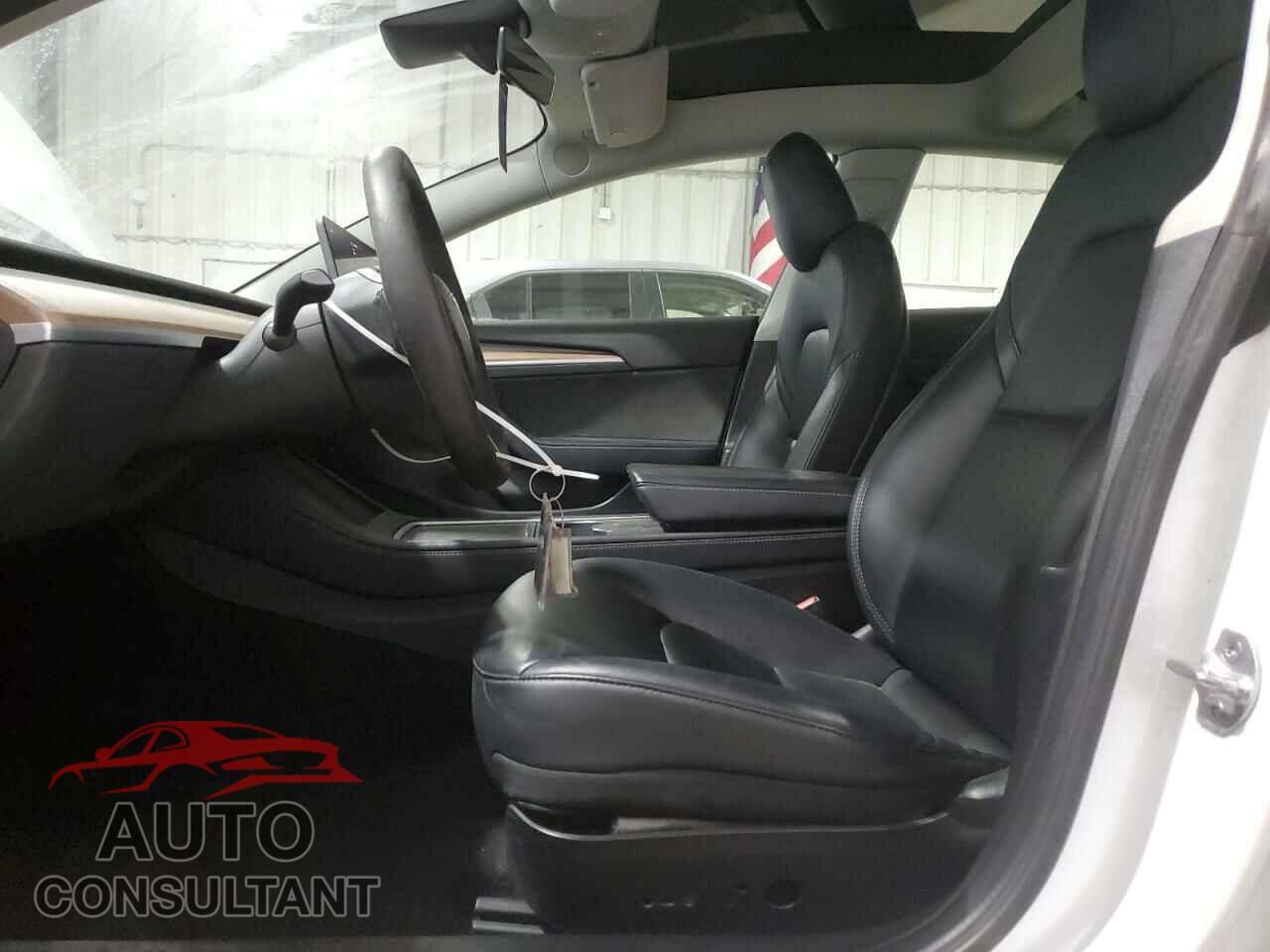 TESLA MODEL 3 2022 - 5YJ3E1EB8NF288082