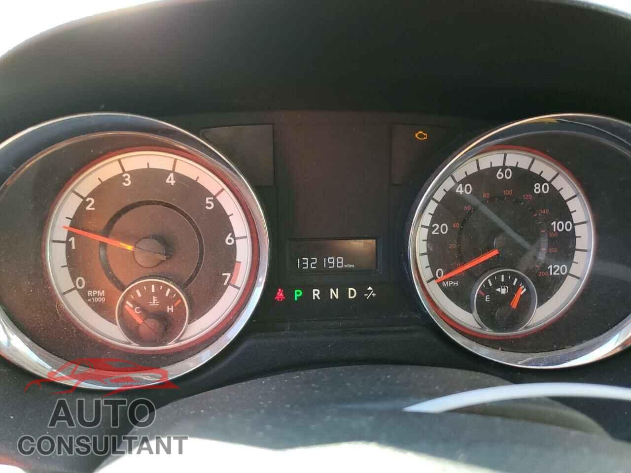 DODGE CARAVAN 2011 - 2D4RN3DG0BR667485