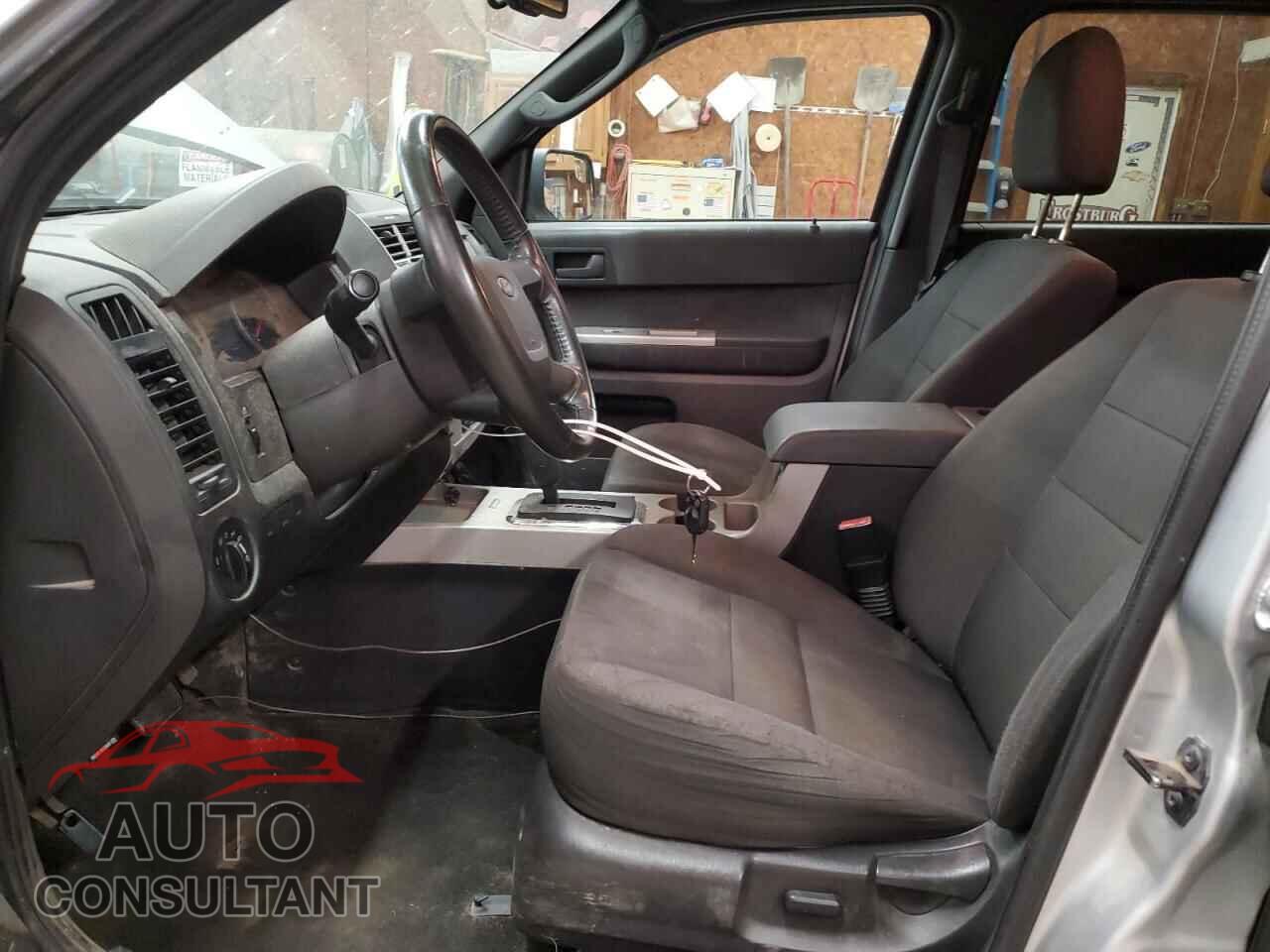 FORD ESCAPE 2010 - 1FMCU9DG5AKD09056