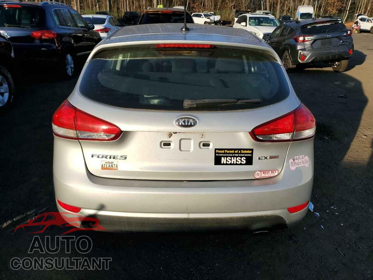 KIA FORTE 2016 - KNAFX5A85G5618285