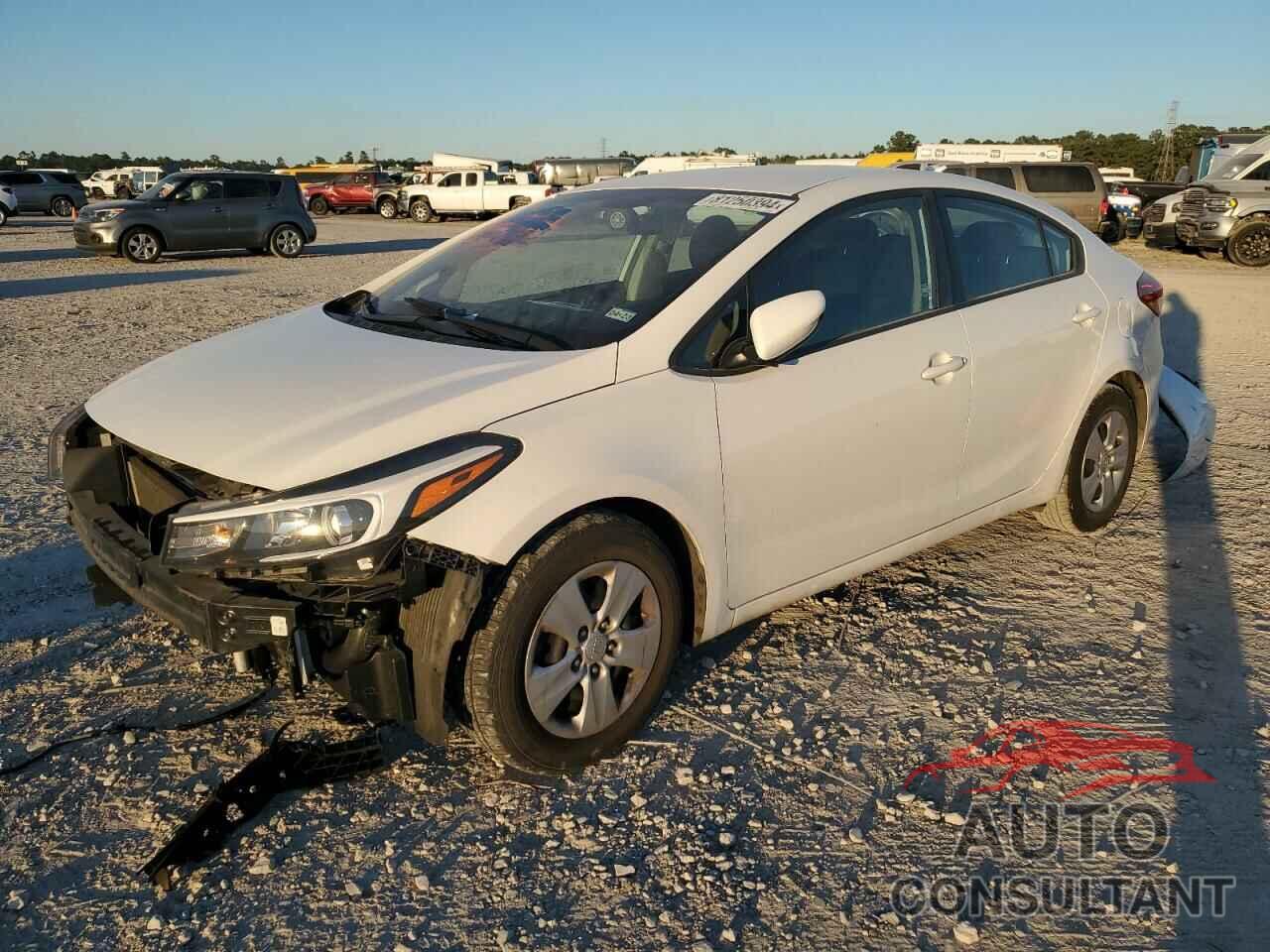 KIA FORTE 2018 - 3KPFK4A73JE229756