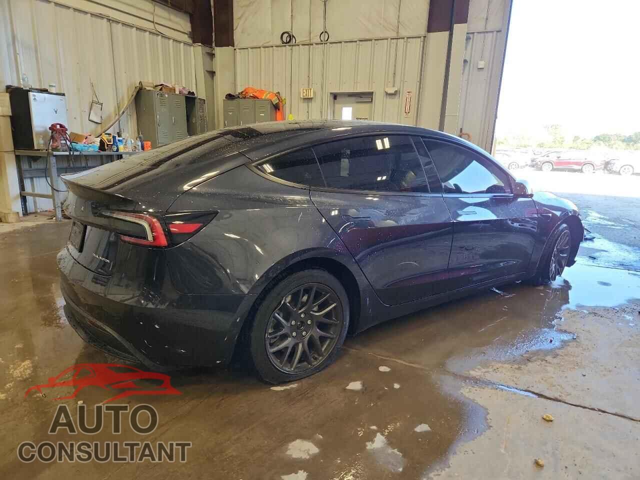 TESLA MODEL 3 2024 - 5YJ3E1EB4RF834768