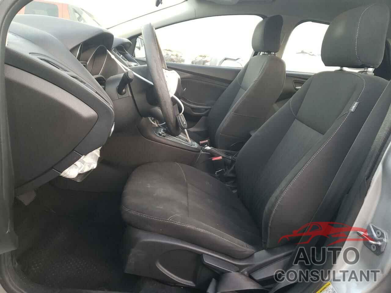 FORD FOCUS 2017 - 1FADP3F28HL285599