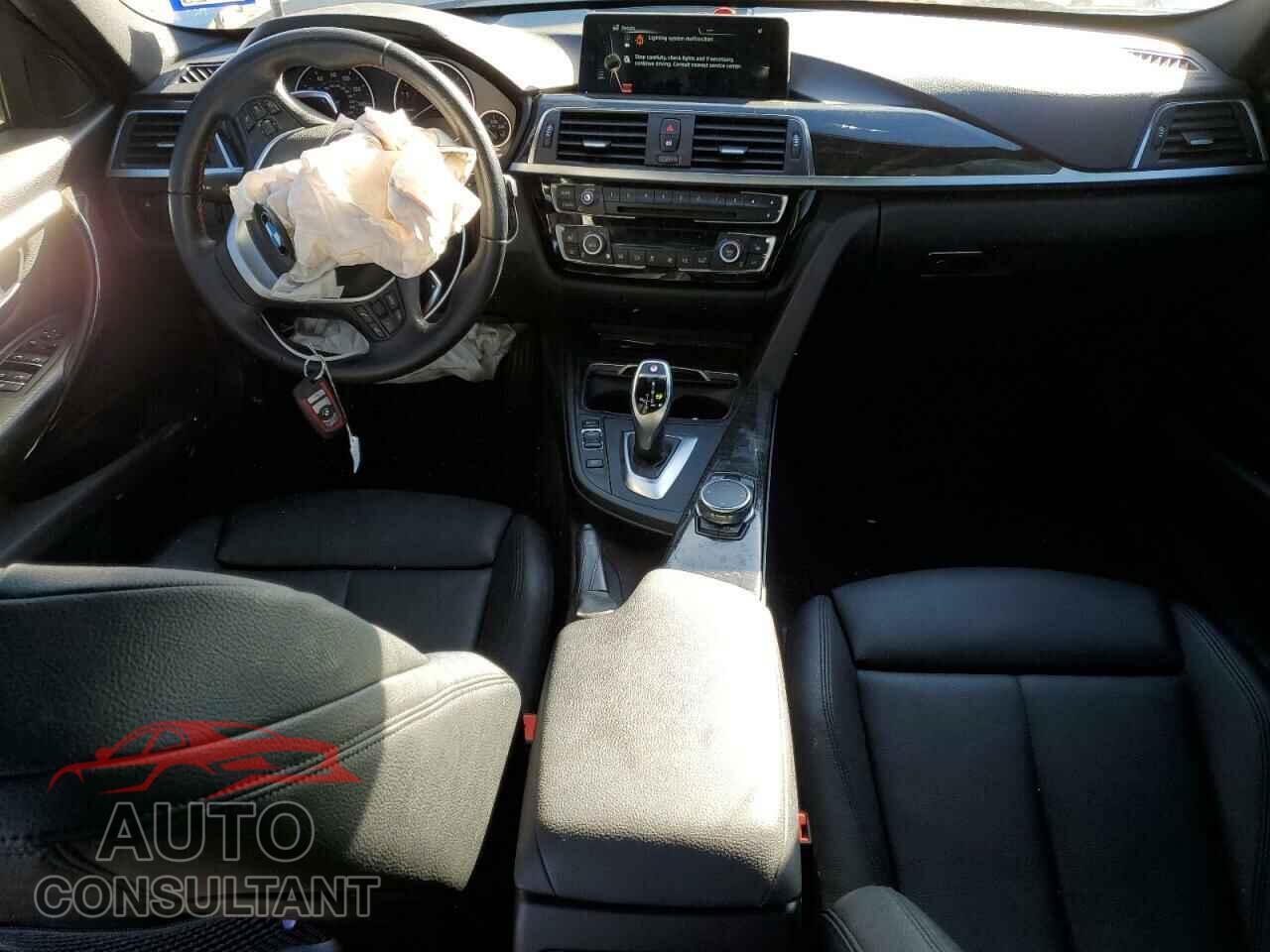 BMW 3 SERIES 2016 - WBA8E3G50GNU04840