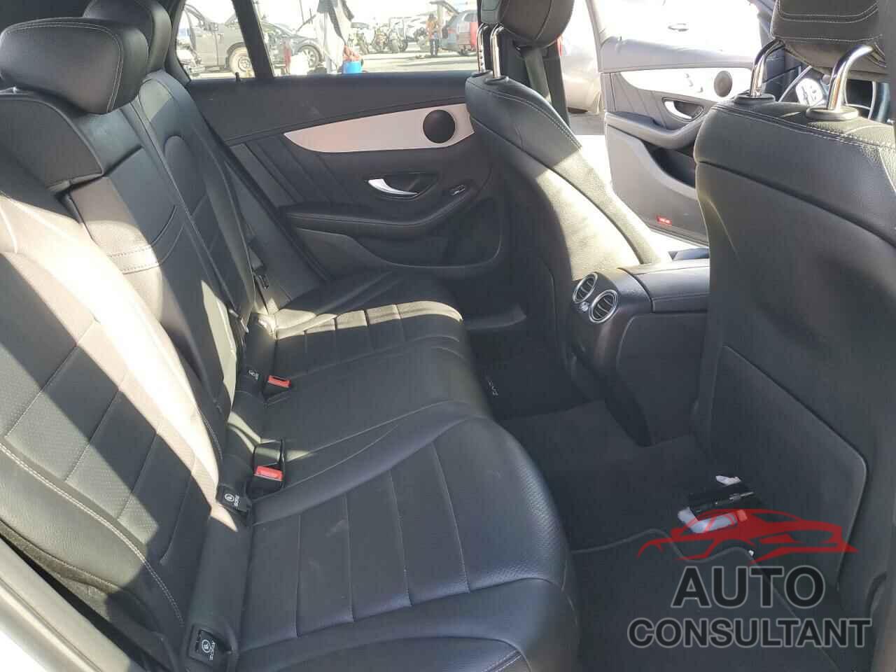 MERCEDES-BENZ GLC-CLASS 2022 - W1N0J8EB5NG016272