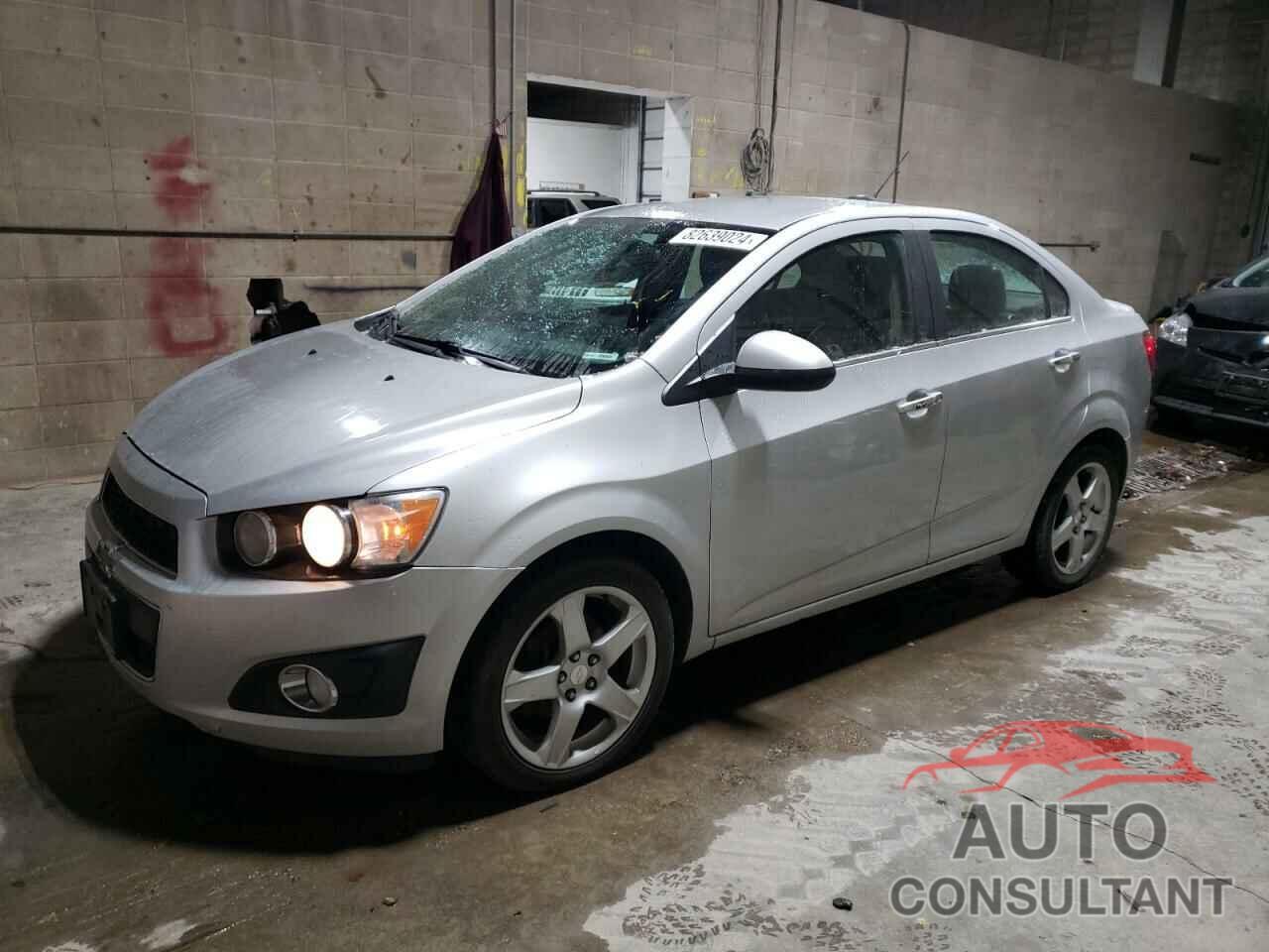 CHEVROLET SONIC 2015 - 1G1JE5SB1F4145639