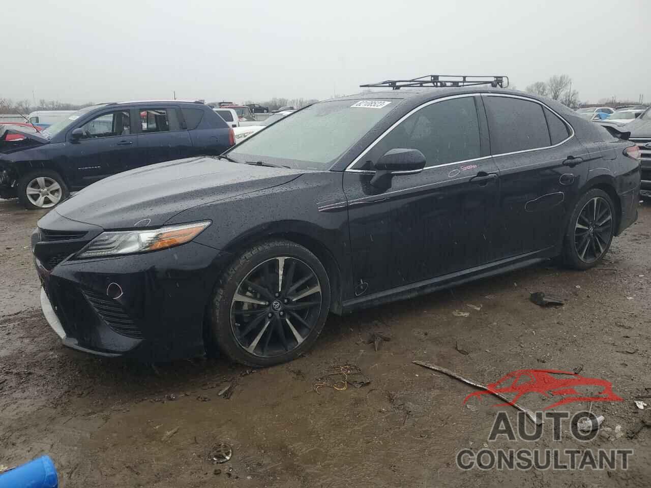TOYOTA CAMRY 2018 - 4T1B61HK5JU500129