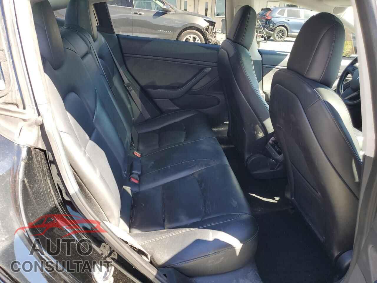 TESLA MODEL 3 2018 - 5YJ3E1EBXJF127405