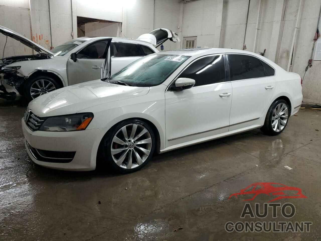 VOLKSWAGEN PASSAT 2012 - 1VWCH7A3XCC072802