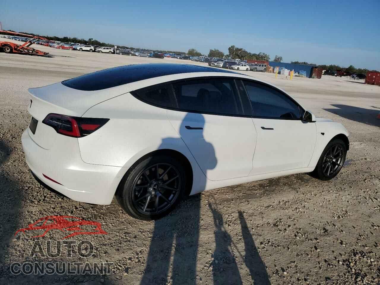 TESLA MODEL 3 2021 - 5YJ3E1EA2MF868059