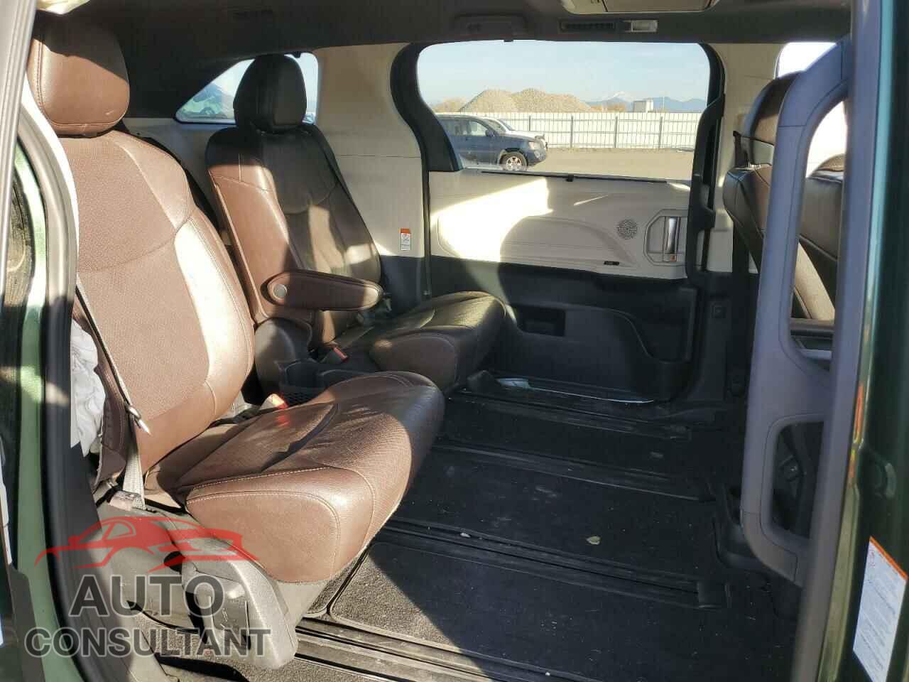 TOYOTA SIENNA 2021 - 5TDESKFC3MS034501
