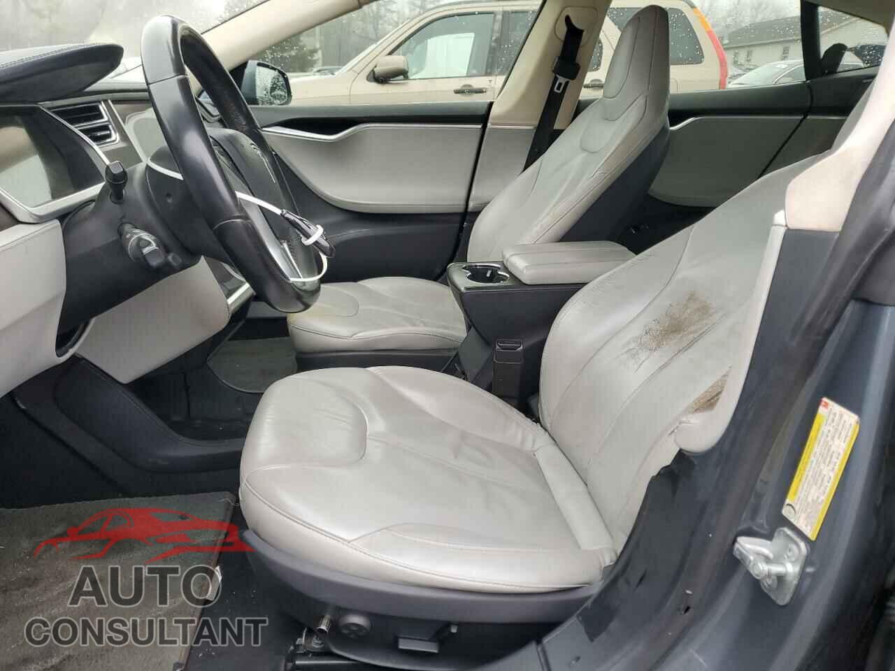 TESLA MODEL S 2013 - 5YJSA1CG2DFP03806