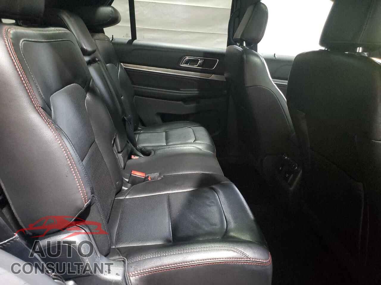 FORD EXPLORER 2018 - 1FM5K8GTXJGB82583