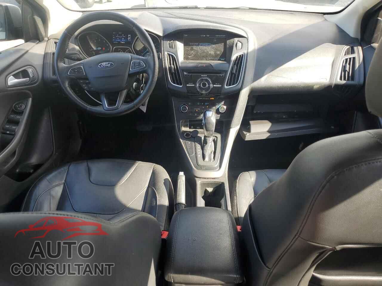 FORD FOCUS 2015 - 1FADP3F23FL260588