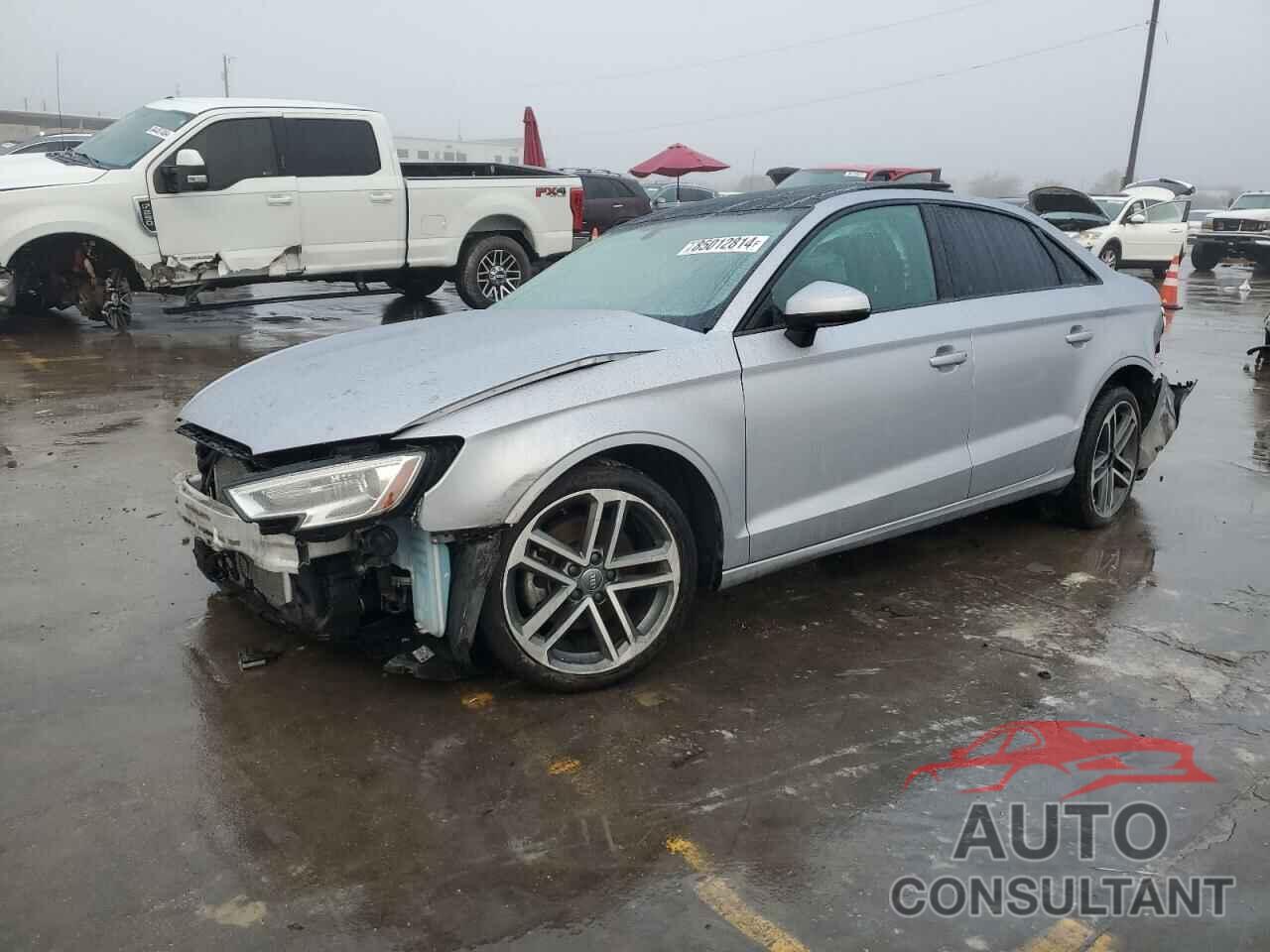 AUDI A3 2019 - WAUAUGFF7KA113970