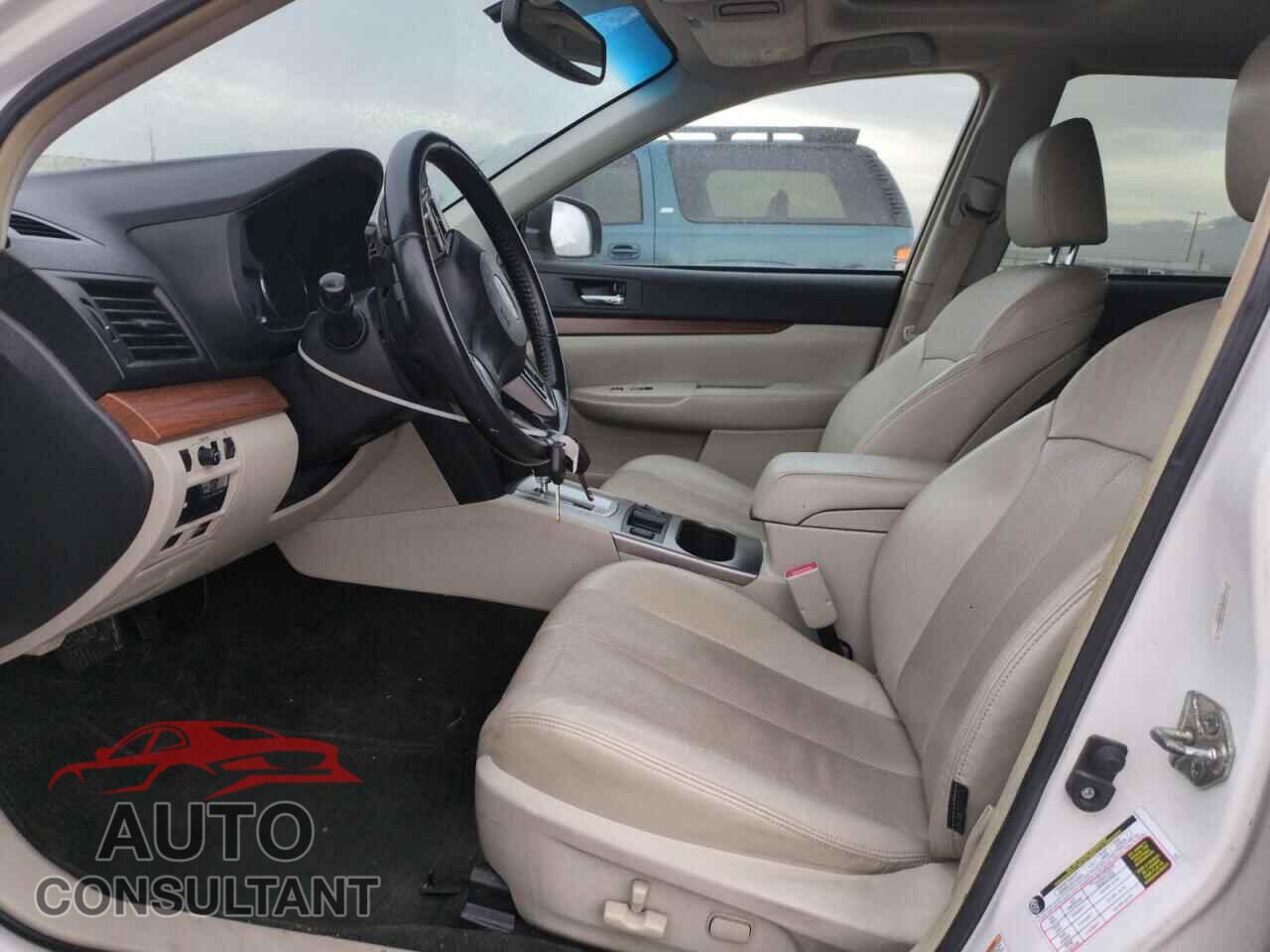 SUBARU OUTBACK 2014 - 4S4BRBLC0E3301627
