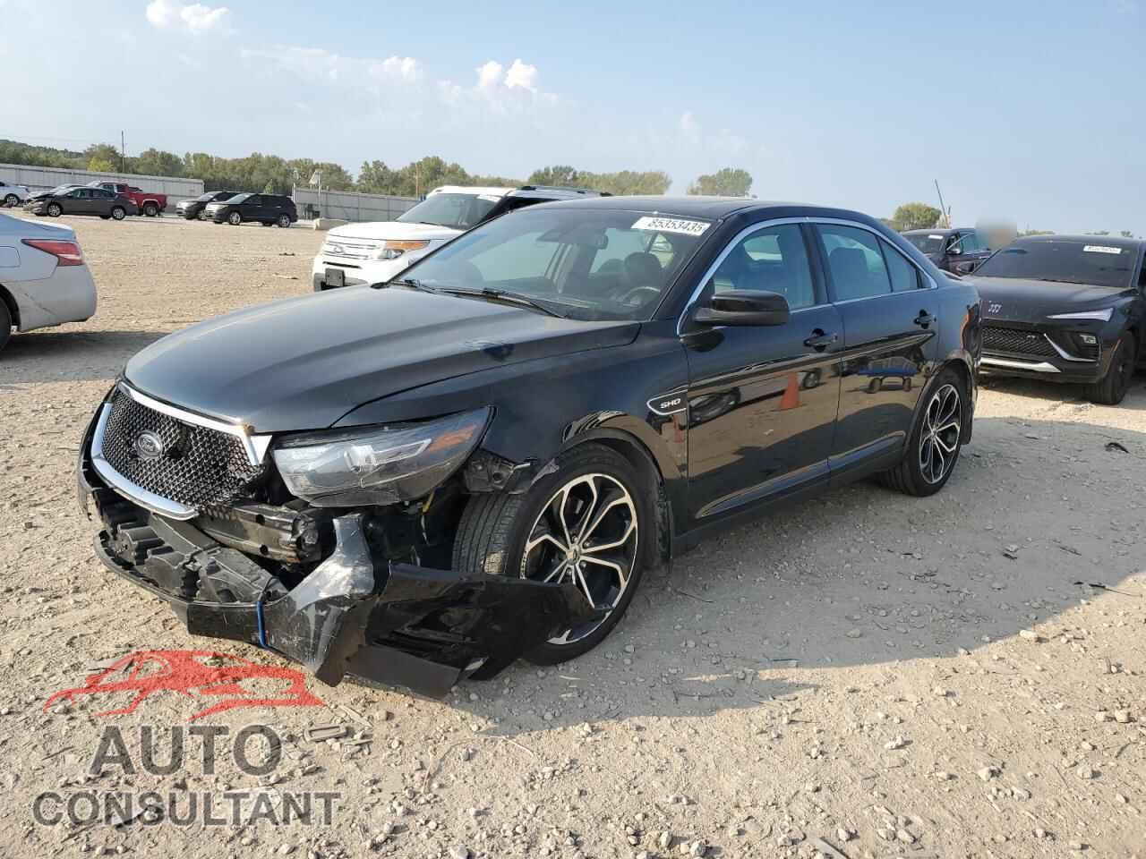 FORD TAURUS 2018 - 1FAHP2KT1JG119515
