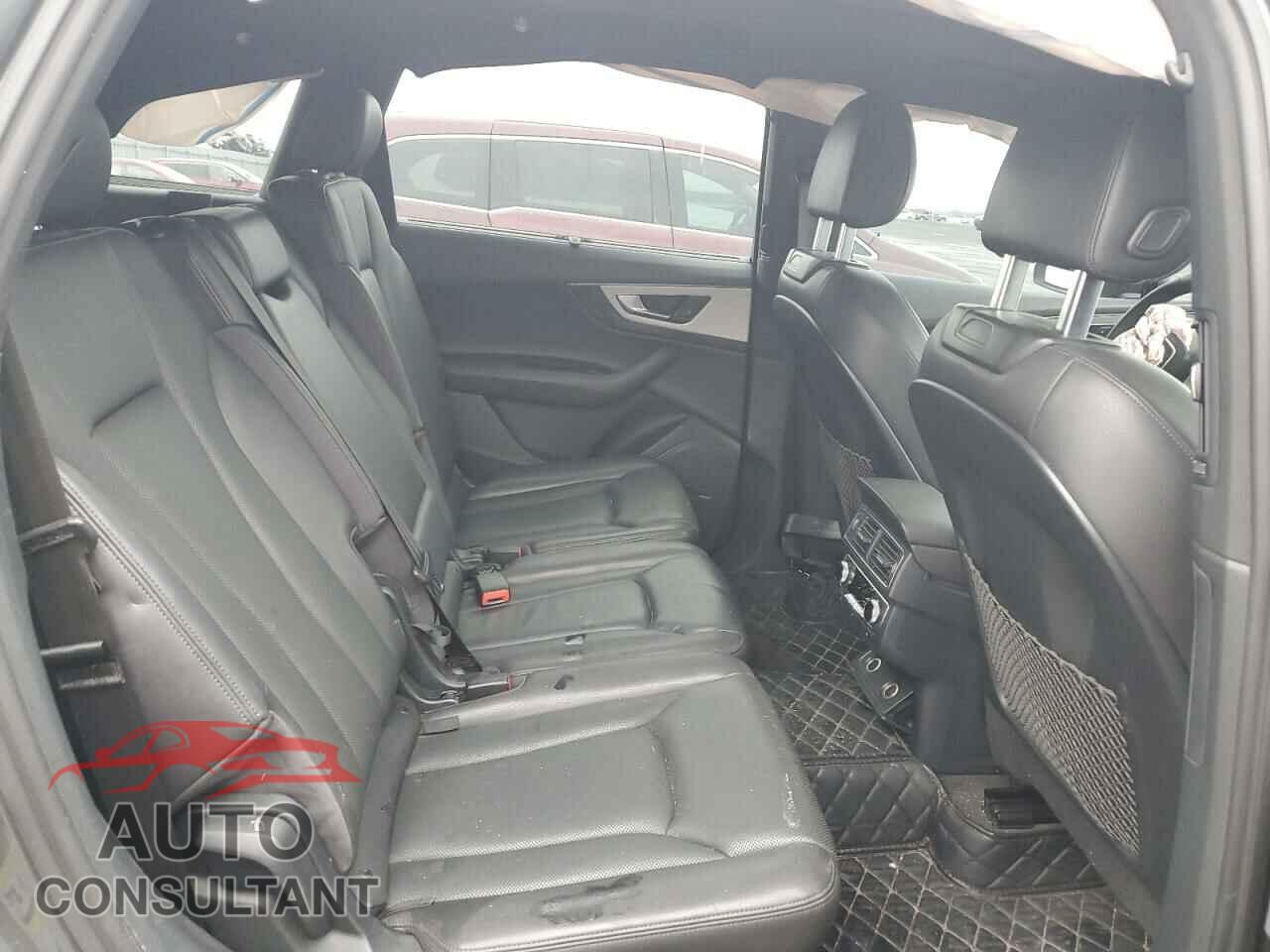 AUDI Q7 2017 - WA1WABF77HD010241