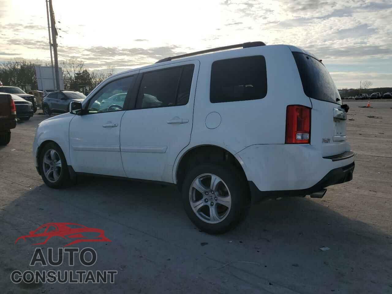 HONDA PILOT 2015 - 5FNYF3H55FB003585