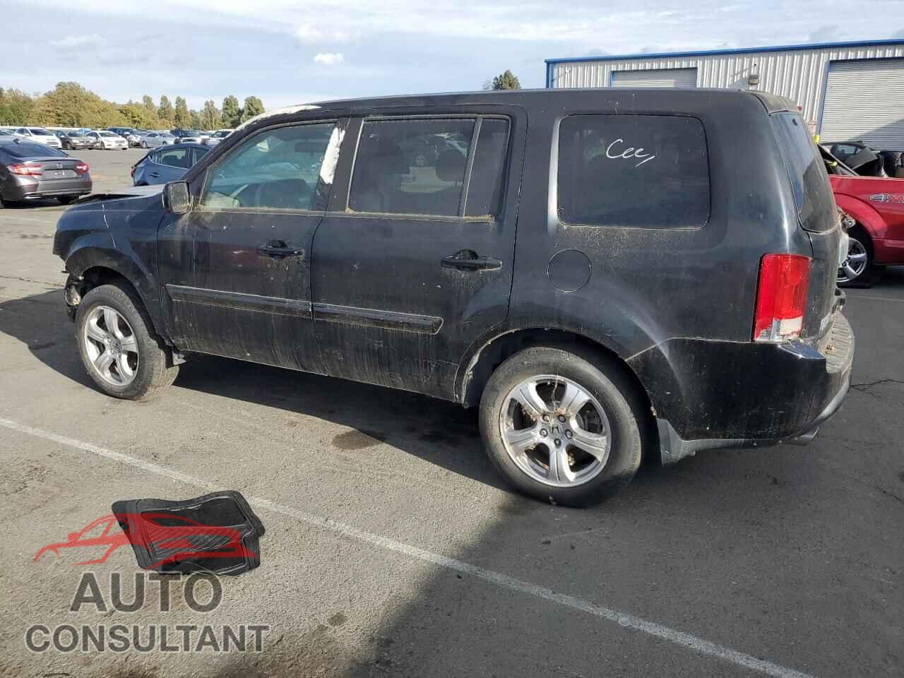 HONDA PILOT 2013 - 5FNYF3H48DB015671