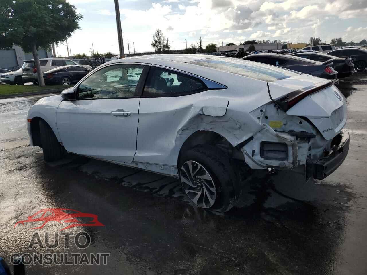HONDA CIVIC 2017 - 2HGFC4B00HH311331