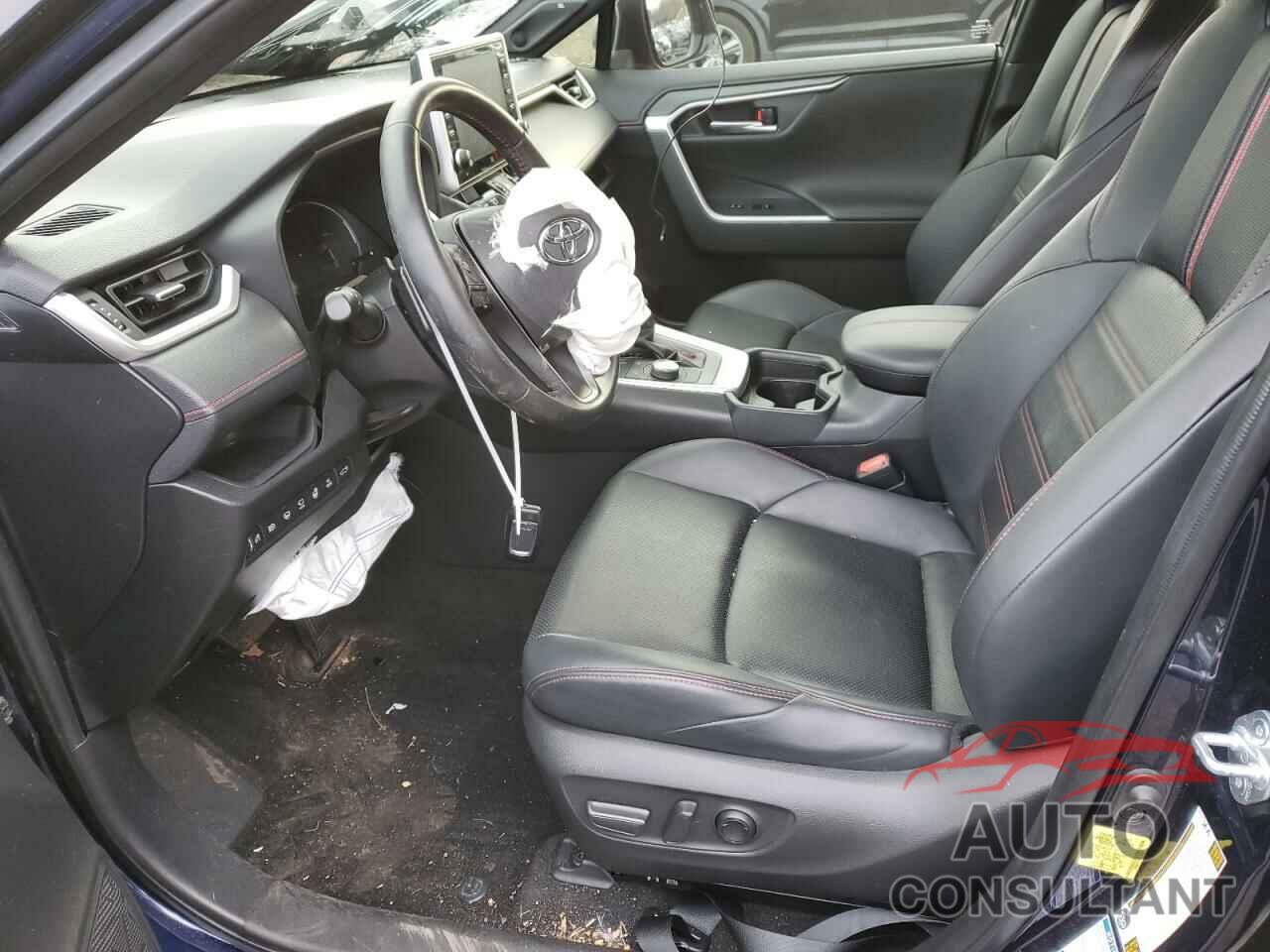 TOYOTA RAV4 2021 - JTMFB3FV5MD015682