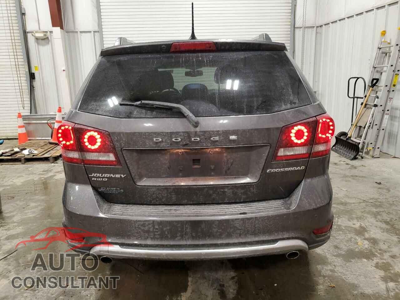 DODGE JOURNEY 2015 - 3C4PDDGG4FT740739