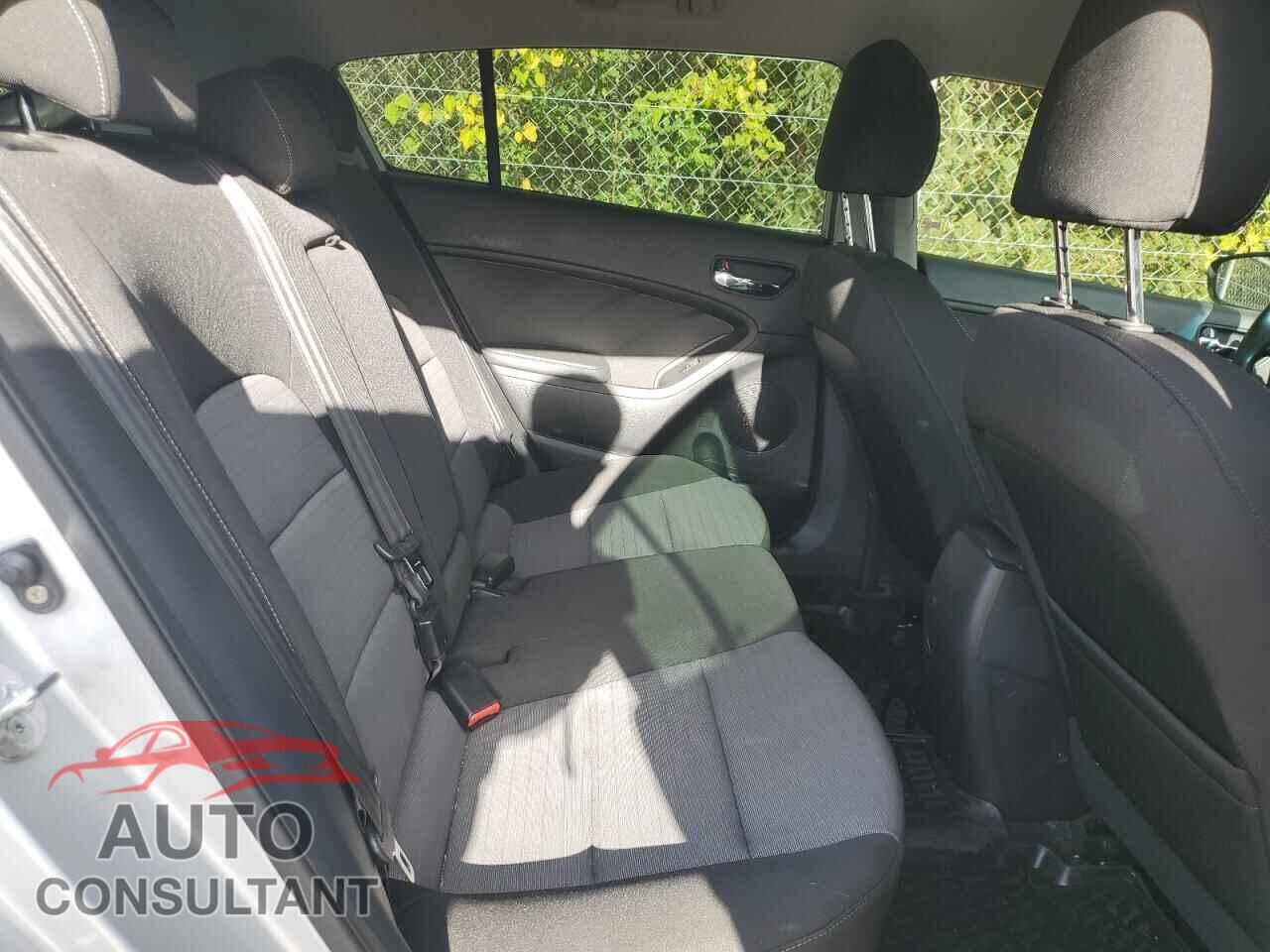 KIA FORTE 2016 - KNAFX5A80G5491302