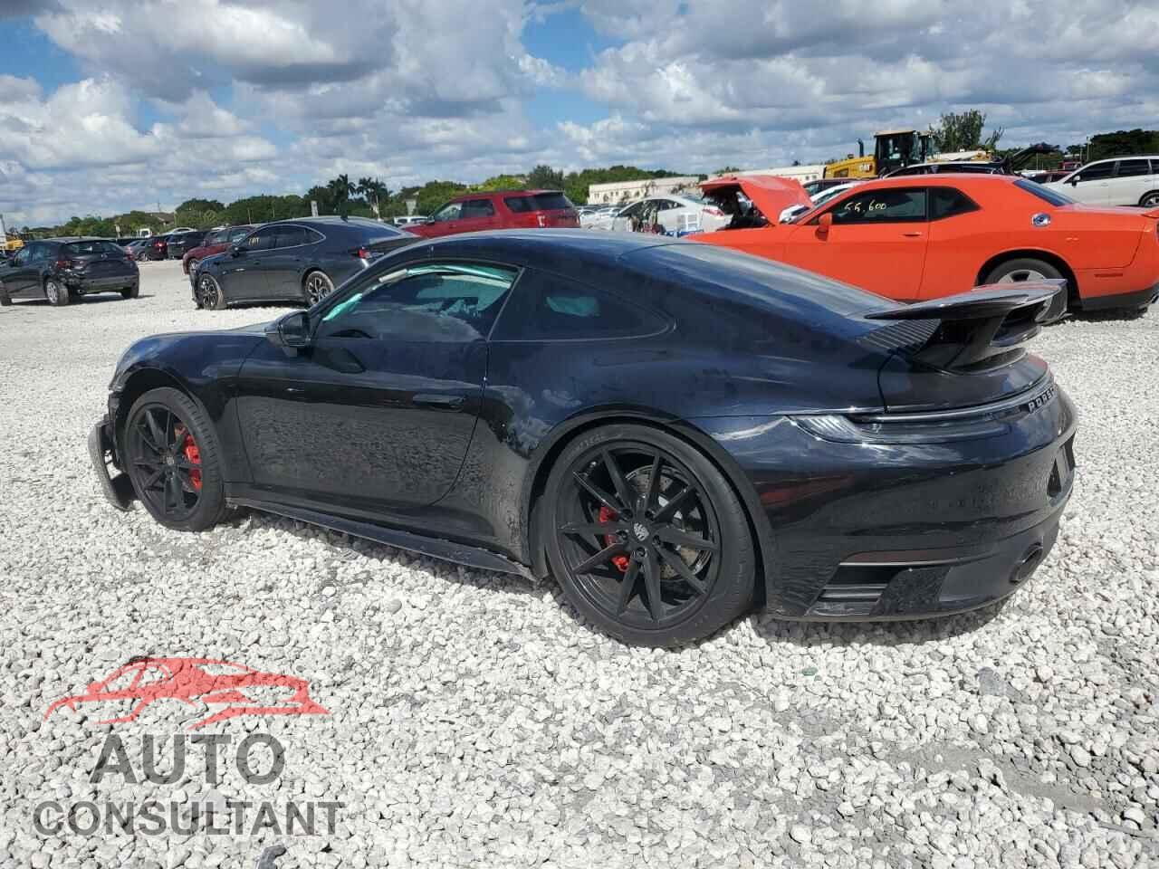 PORSCHE 911 2024 - WP0AA2A99RS208633