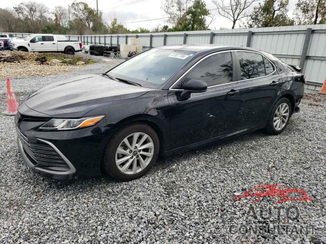 TOYOTA CAMRY 2022 - 4T1C11AK2NU075522