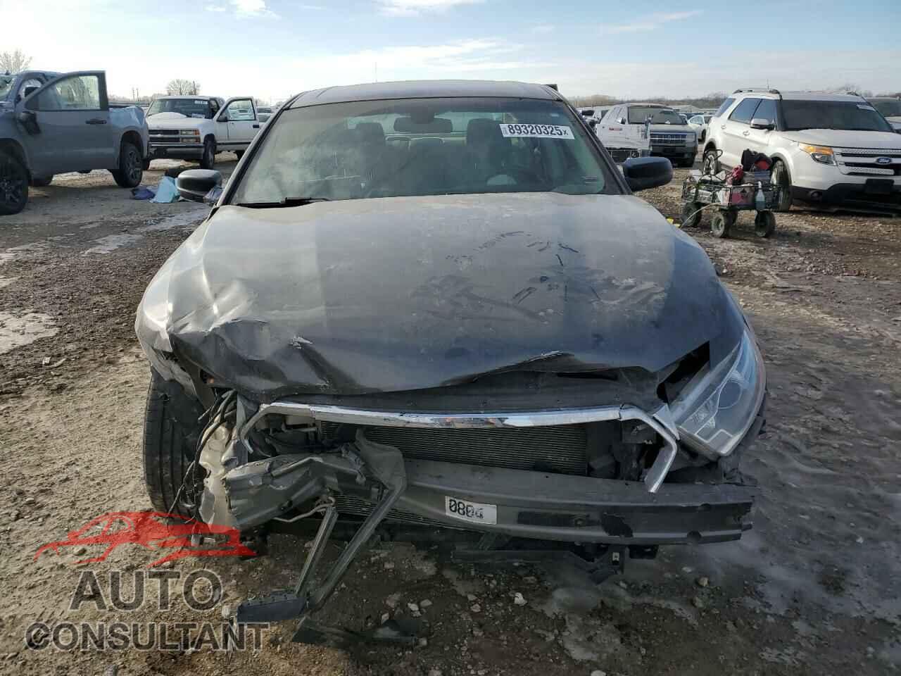 FORD TAURUS 2018 - 1FAHP2D84JG102040