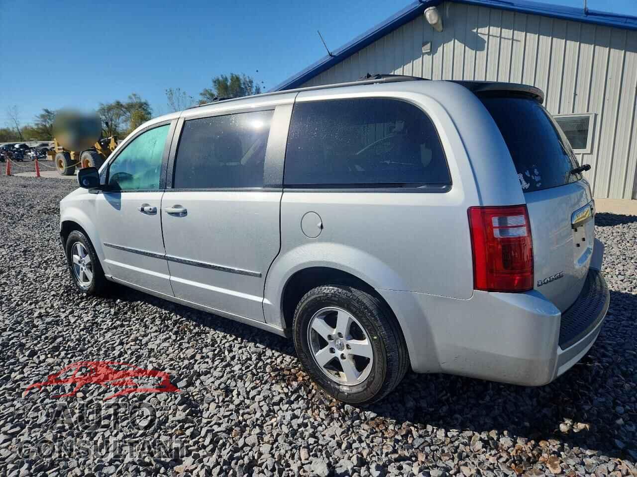 DODGE CARAVAN 2010 - 2D4RN5D11AR482917