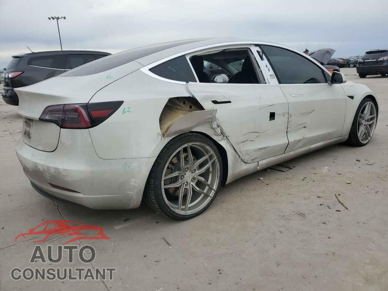 TESLA MODEL 3 2018 - 5YJ3E1EA8JF164914