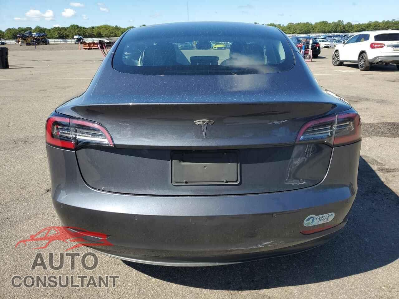 TESLA MODEL 3 2021 - 5YJ3E1EA5MF046629