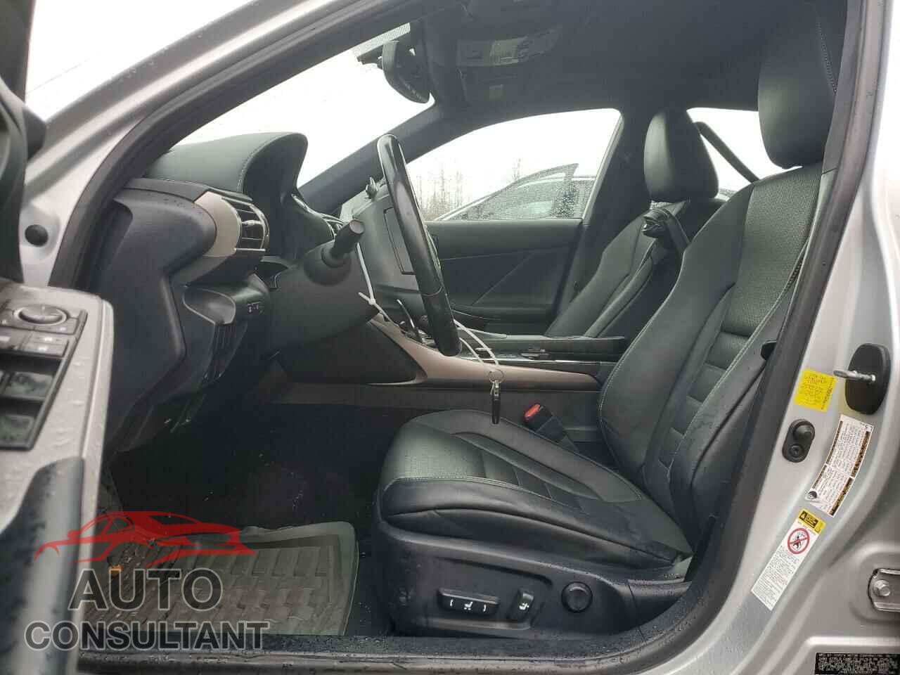 LEXUS IS 2014 - JTHCE1D23E5000812