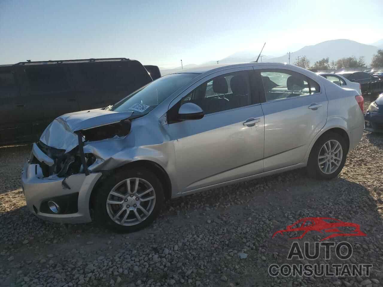 CHEVROLET SONIC 2012 - 1G1JC5SH6C4137106