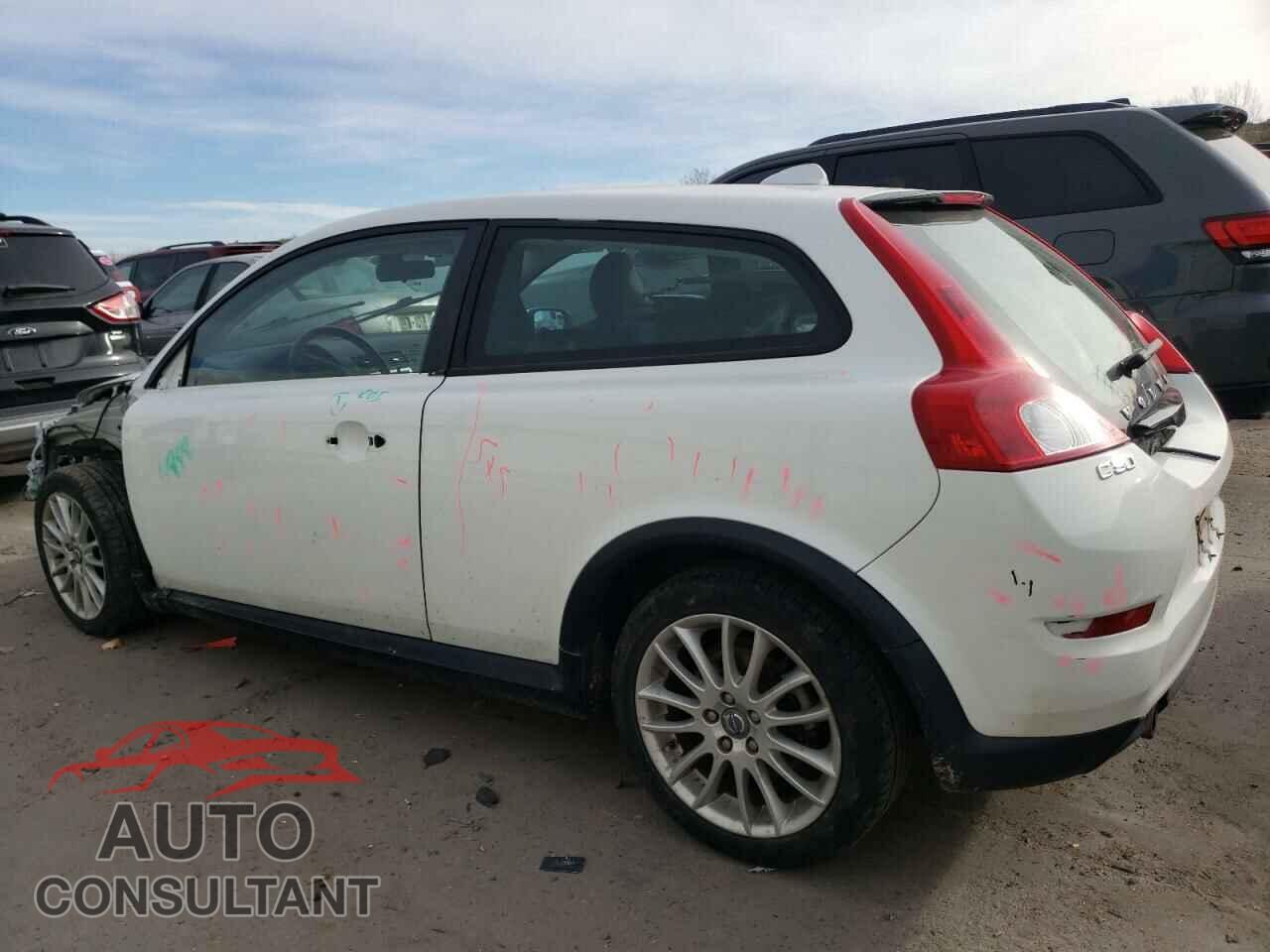 VOLVO C30 2011 - YV1672MK4B2247357